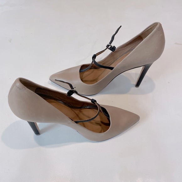 COACH Buttery Soft Leather Heels Size 9 - Picture 3 of 6